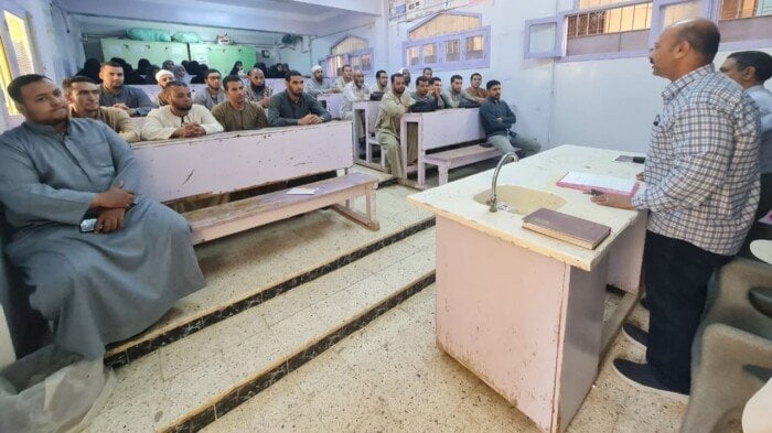 ندوة توعوية بديروط حول المفاوضة الجماعية لتعزيز الوعي العمالي