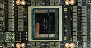 واشنطن تدفع المنظمين لتسريع ربط مراكز البيانات بشبكات الكهرباء