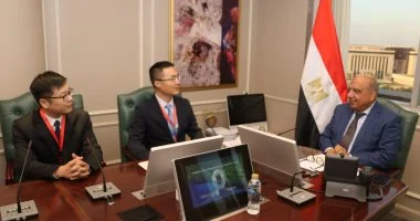 وزير الكهرباء يبحث مع هواوي الصينية التعاون بمجالات تخزين الطاقة والتحول الرقمى