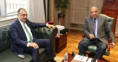 وزيرا الكهرباء وقطاع الأعمال يبحثان التوسع فى استخدامات الطاقات المتجددة