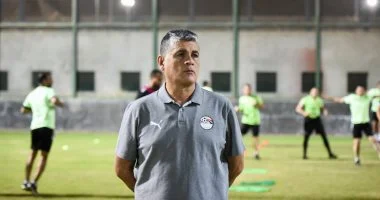 أوسكار رويز والحكام المصريون يتوجهون إلى الإمارات غدا استعدادا للسوبر