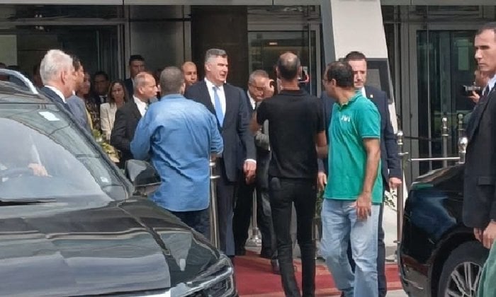 الرئيس الكرواتي يزور مكتبة الإسكندرية بعد مشاركته في افتتاح المتحف المصري الكبير