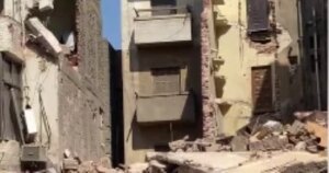 انهيار جزئى لمنزل بروض الفرج والحماية المدنية تحاول إخراج طفلة ومسن بين الأنقاض