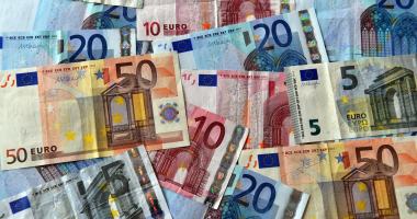 سعر اليورو اليوم السبت 1 نوفمبر 2025 أمام الجنيه وفق آخر تسجيل بالبنوك