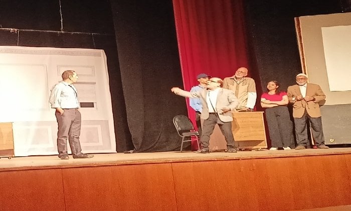 انطلاق العرض المسرحي «حازم حاسم جدًا» على مسرح طنطا ضمن مشروع المواجهة والتجوال